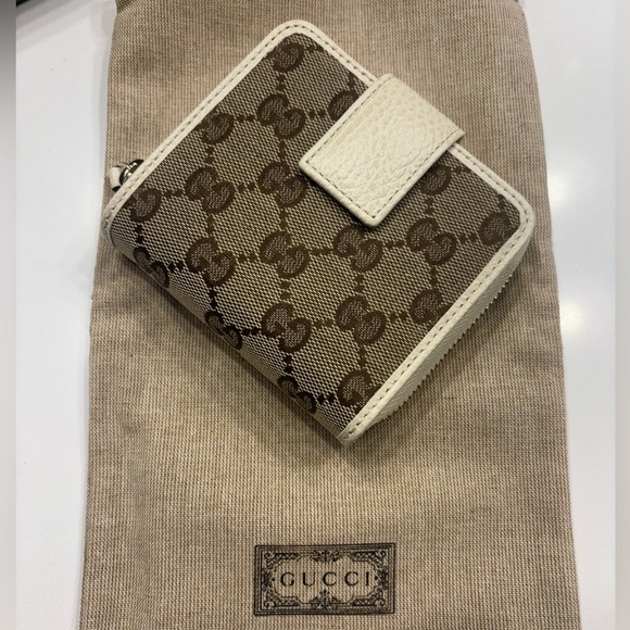 Gucci Wallet - Picture 1 of 8